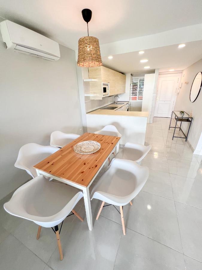 Cozy Apartment With Large Terrace Torremolinos Extérieur photo