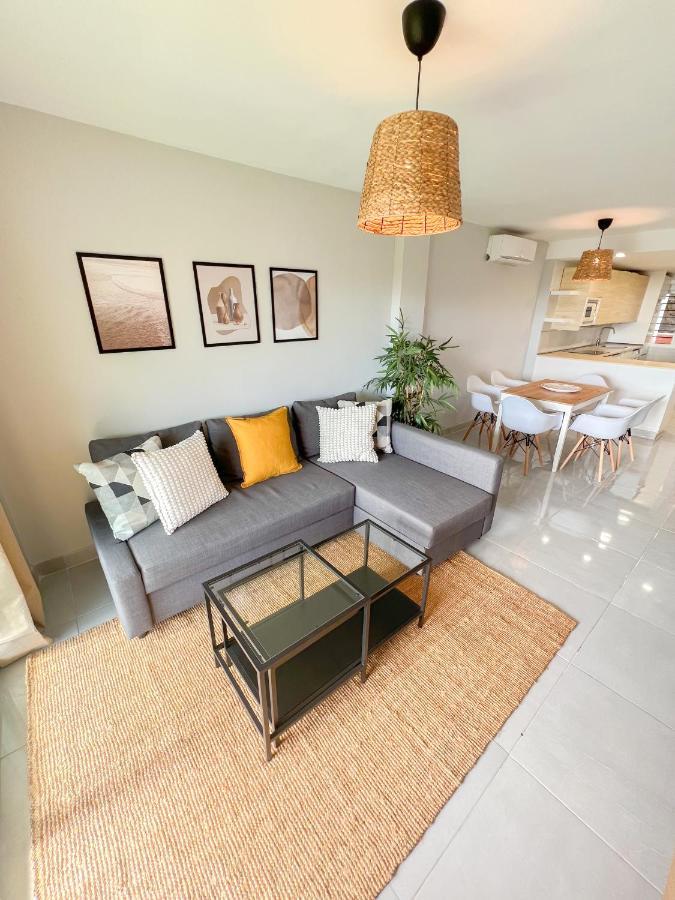 Cozy Apartment With Large Terrace Torremolinos Extérieur photo