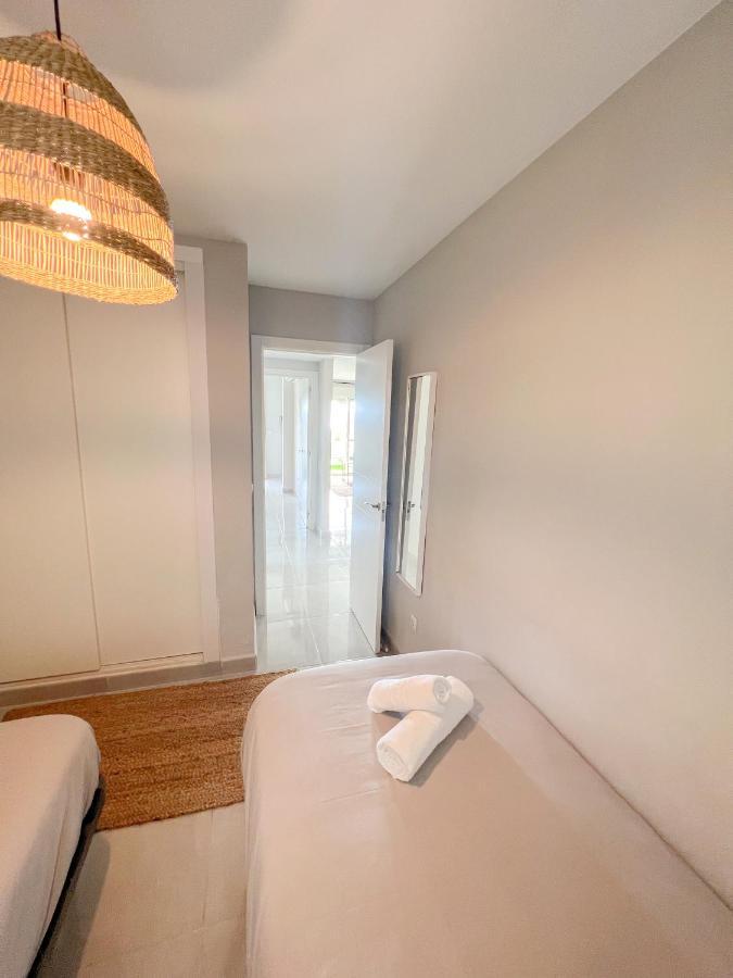 Cozy Apartment With Large Terrace Torremolinos Extérieur photo