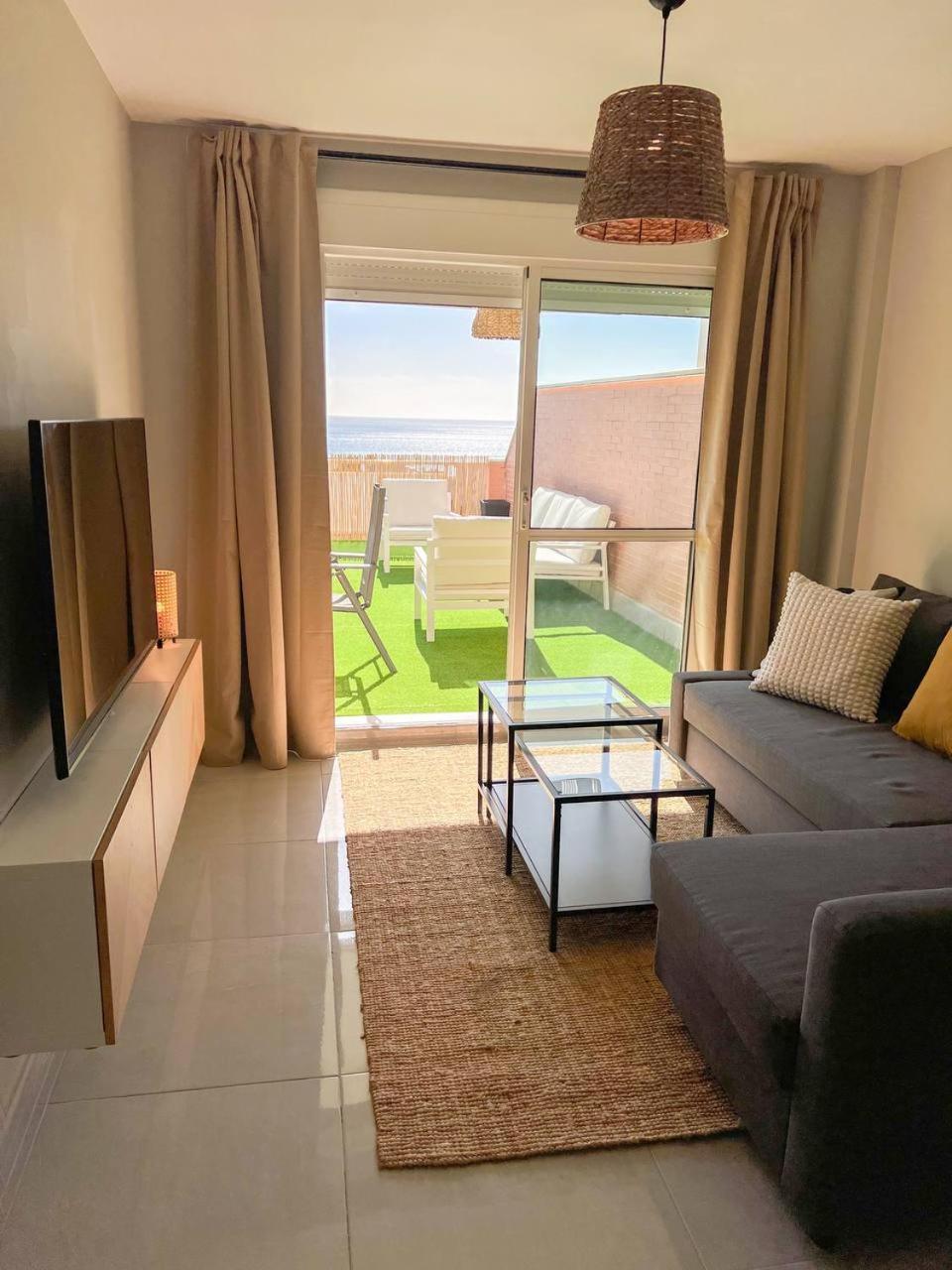 Cozy Apartment With Large Terrace Torremolinos Extérieur photo