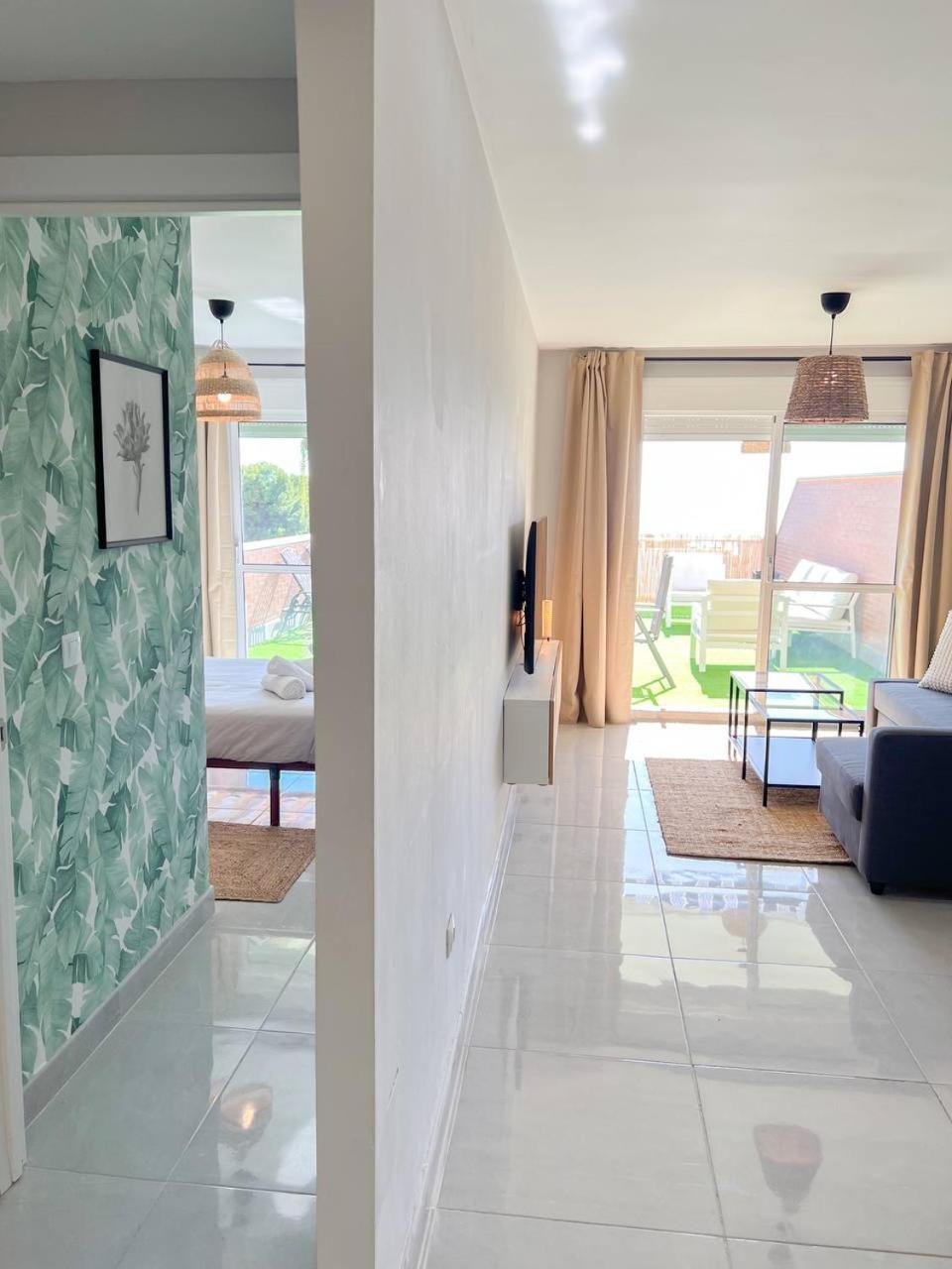 Cozy Apartment With Large Terrace Torremolinos Extérieur photo
